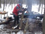 Дмитриевский сооружает костер