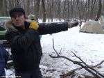 Робинзон стреляет из грозного оружия